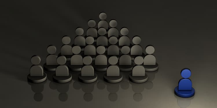 職場いじめは逃げるが勝ち！退職すべき見切りをつけた方がいい会社の特徴